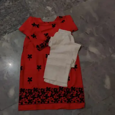 2 Pcs Girl's Arabic Lawn Embroidered Kurta And Pajama 2